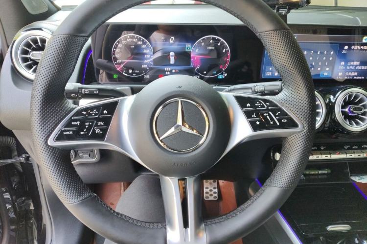 Used Mercedes-Benz GLB 2025 GLB 220 Fashion Model Steering Wheel