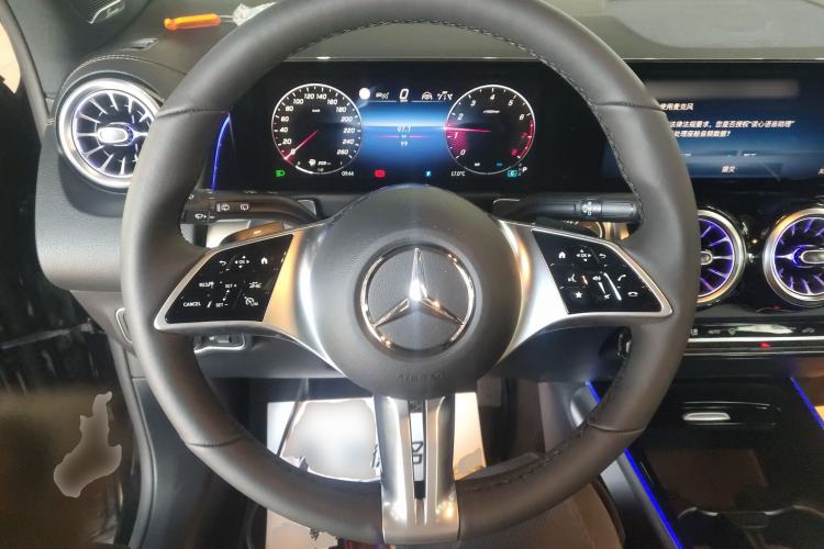 Used Mercedes-Benz GLB 2025 GLB 220 Sport Edition Steering Wheel