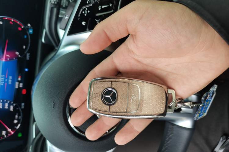 Used Mercedes-Benz GLB 2025 GLB 220 Fashion Model Vehicle Key