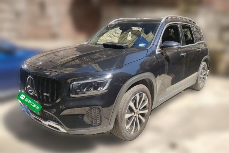 Mercedes-Benz GLB 2025 GLB 220 Fashion Model