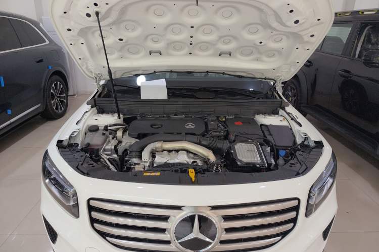 Used Mercedes-Benz GLB 2025 GLB 220 Sport Edition Engine Bay