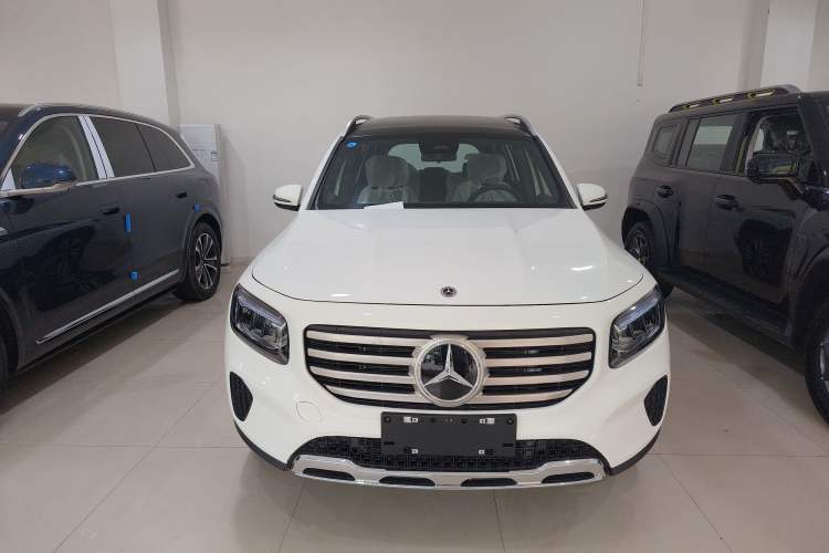 Used Mercedes-Benz GLB 2025 GLB 220 Sport Edition Front
