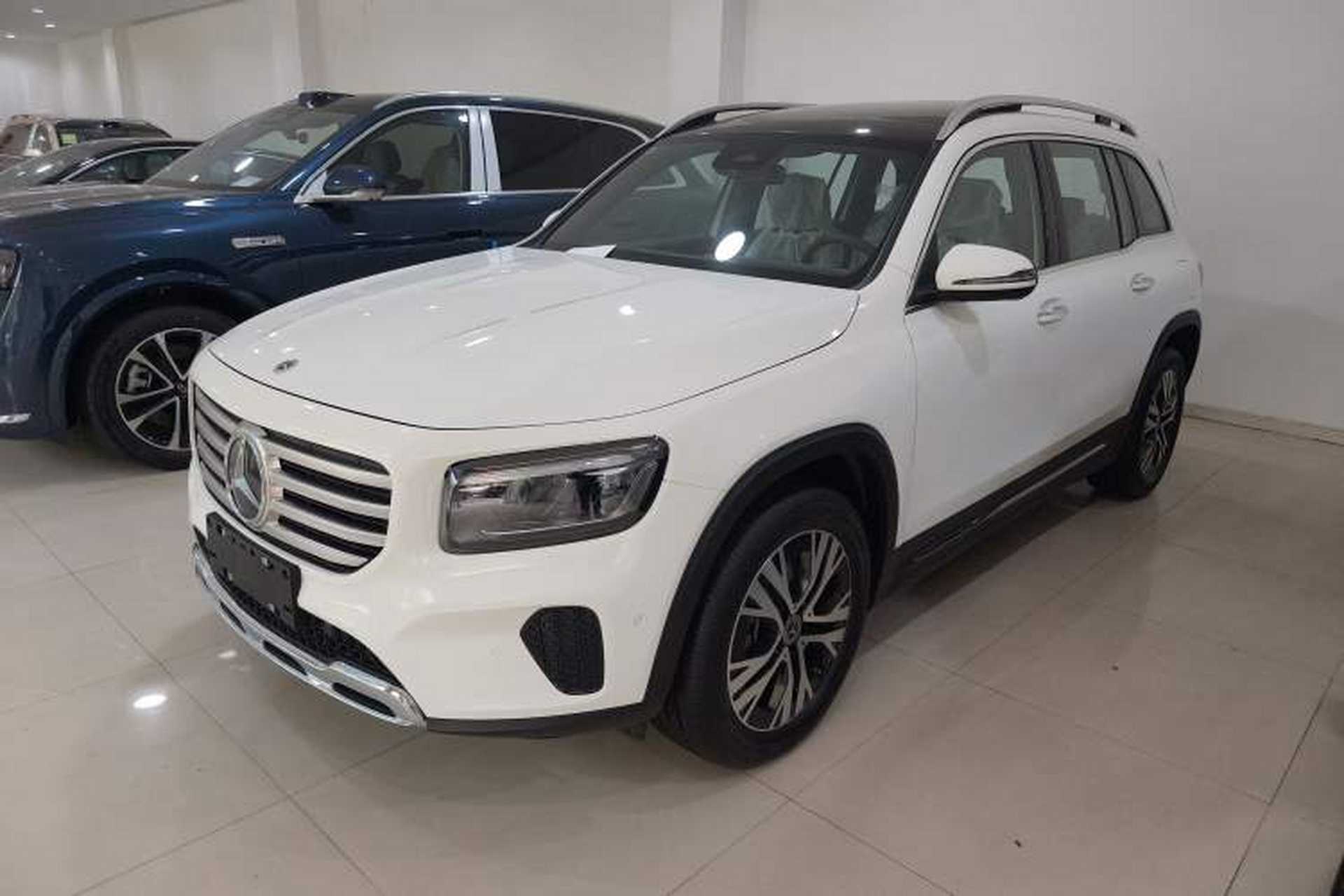Used Mercedes-Benz GLB 2025 GLB 220 Sport Edition Front Left 45 Deg