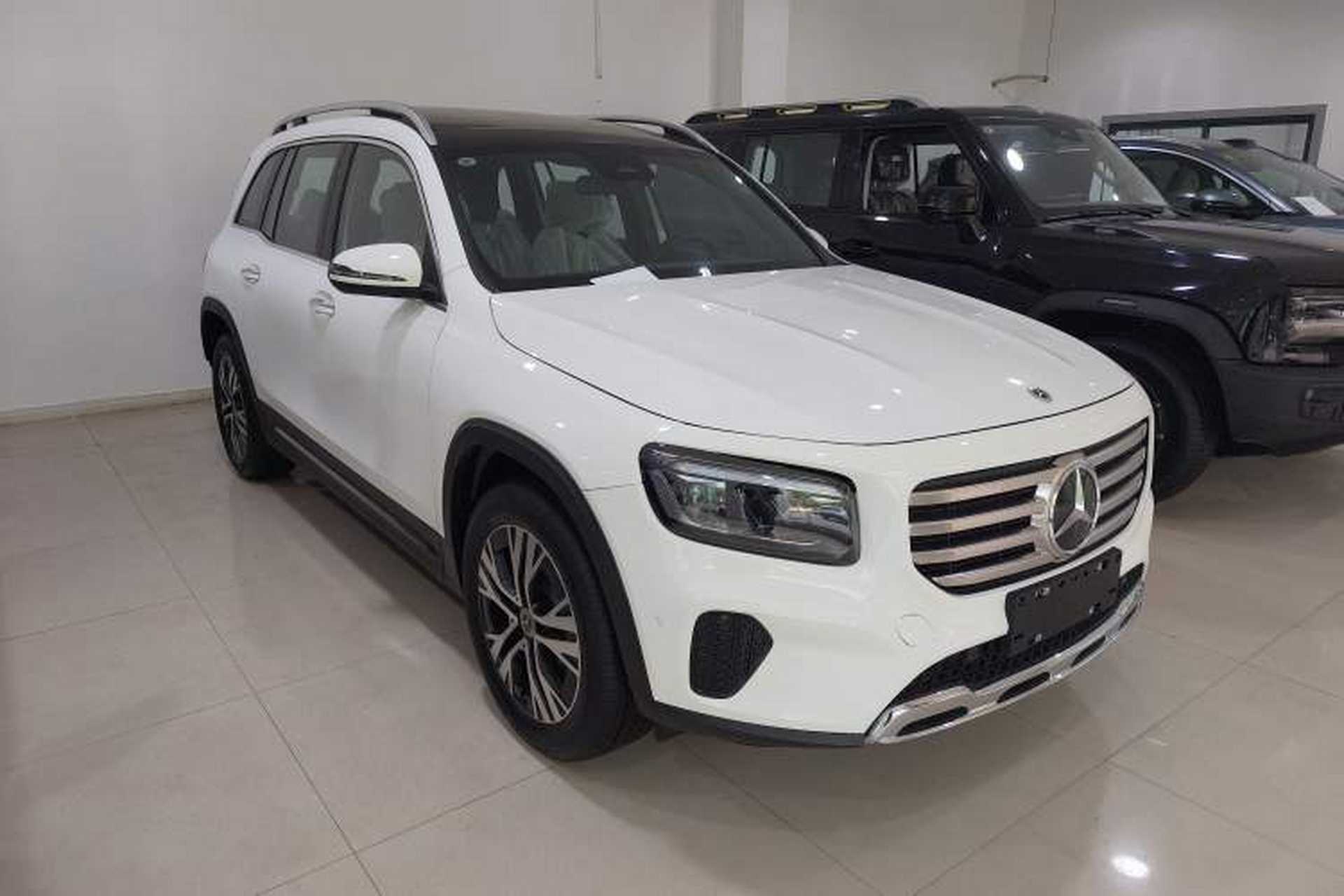 Used Mercedes-Benz GLB 2025 GLB 220 Sport Edition Front Right 45 Deg