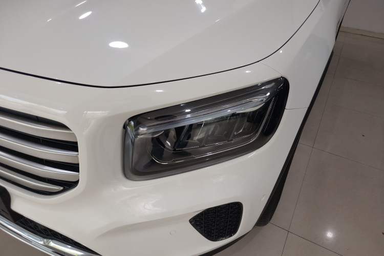 Used Mercedes-Benz GLB 2025 GLB 220 Sport Edition Left Front Headlight