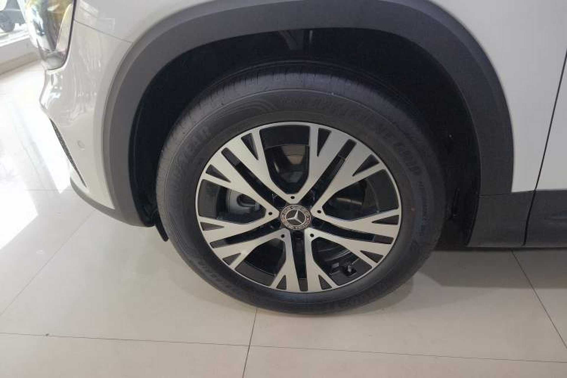Used Mercedes-Benz GLB 2025 GLB 220 Sport Edition Left Front Wheel Hub
