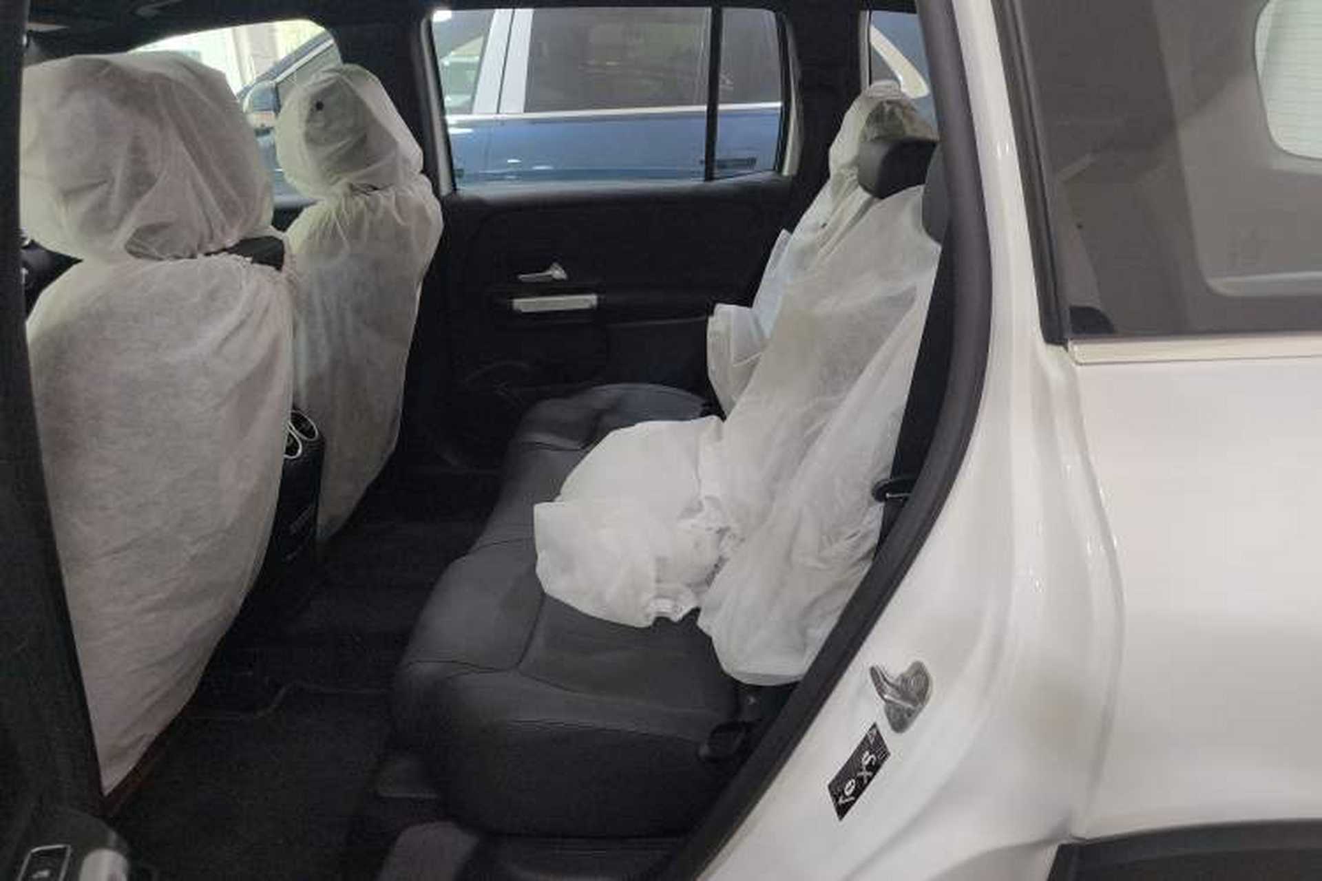 Used Mercedes-Benz GLB 2025 GLB 220 Sport Edition Left Rear Seat