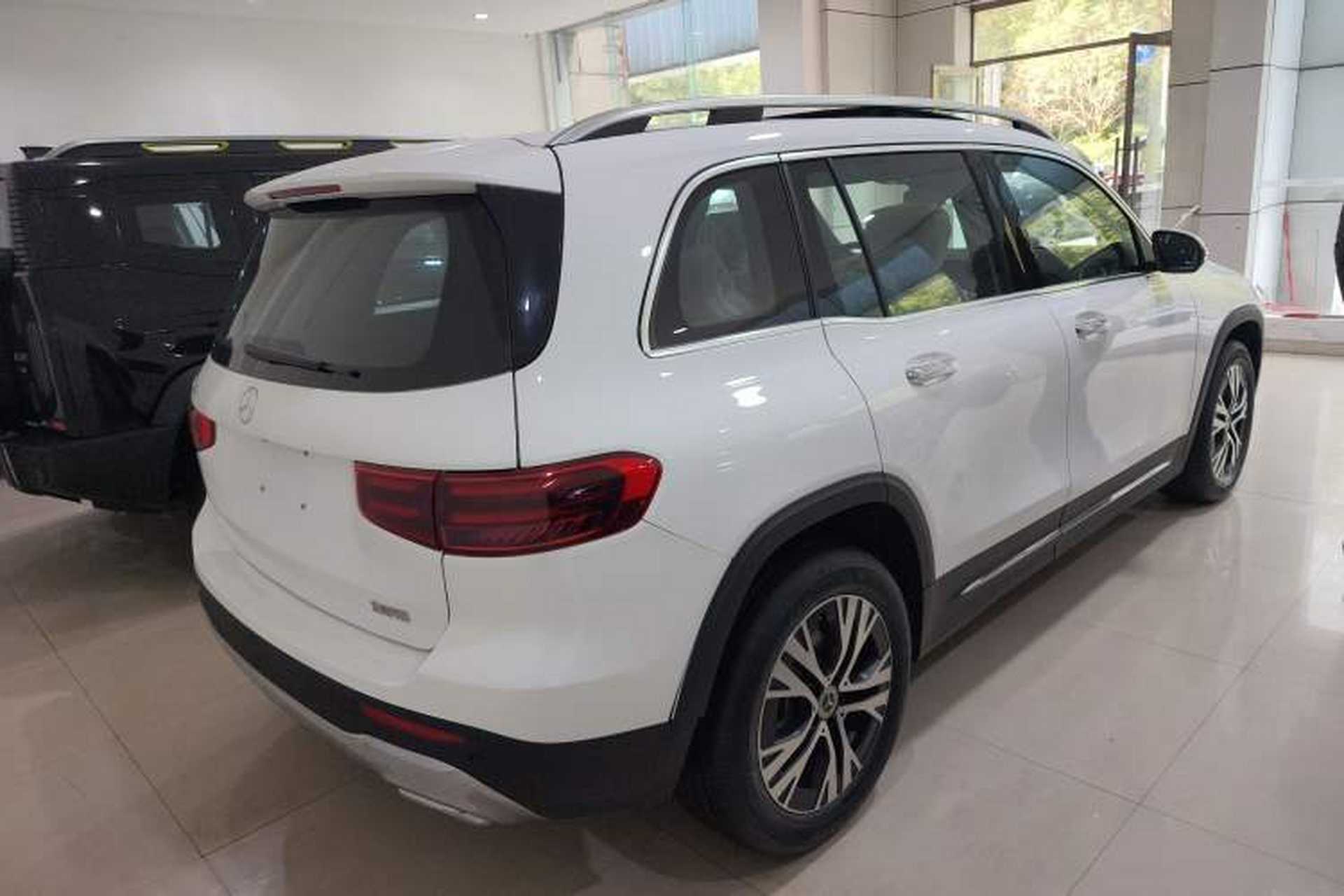 Used Mercedes-Benz GLB 2025 GLB 220 Sport Edition Rear Right 45 Deg