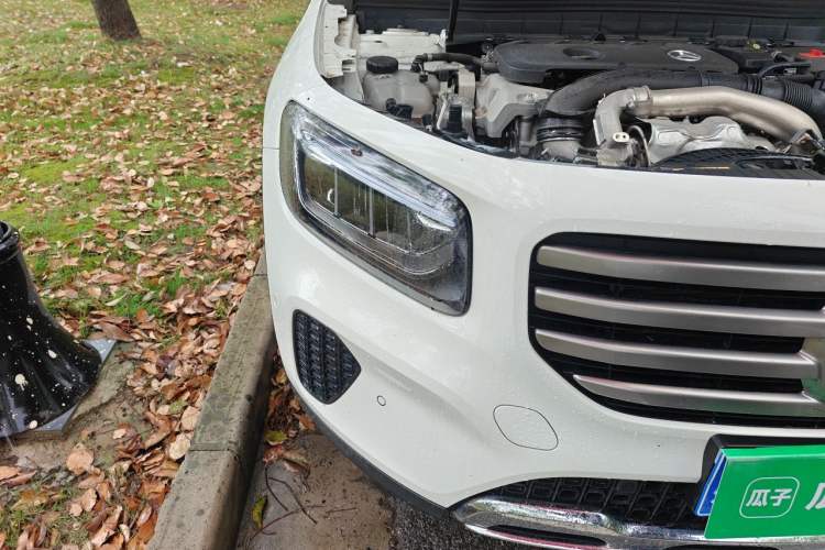 Used Mercedes-Benz GLB 2025 GLB 220 Sport Edition Right Front Headlight