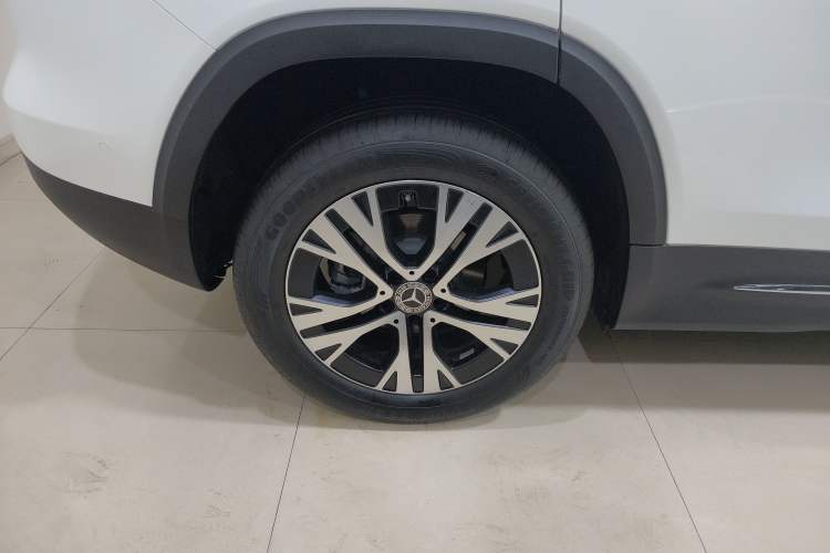 Used Mercedes-Benz GLB 2025 GLB 220 Sport Edition Right Rear Wheel Hub
