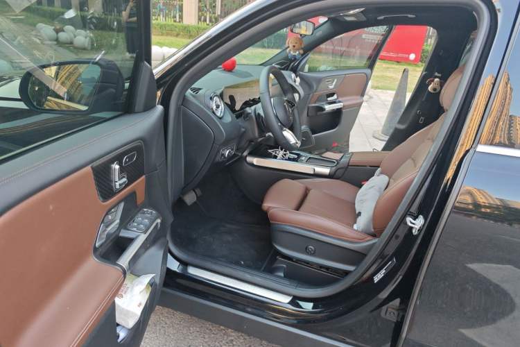 Used Mercedes-Benz GLB 2026 GLB 220 Dynamic Model Driver Seat
