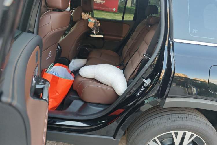 Used Mercedes-Benz GLB 2026 GLB 220 Dynamic Model Left Rear Seat