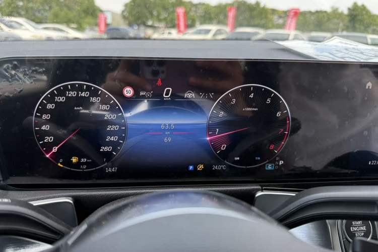 Used Mercedes-Benz GLB 2026 GLB 220 Dynamic Model Odometer Close Up