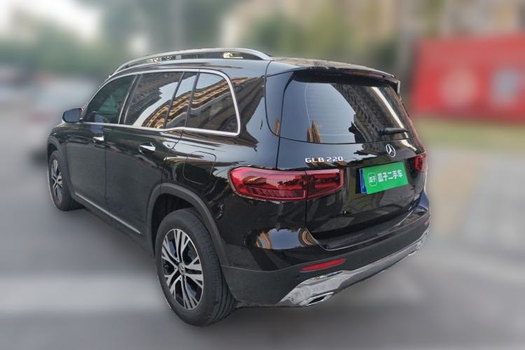 Used Mercedes-Benz GLB 2026 GLB 220 Dynamic Model Rear Left 45 Deg