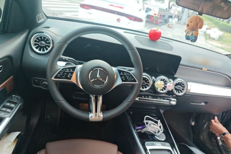 Used Mercedes-Benz GLB 2026 GLB 220 Dynamic Model Steering Wheel