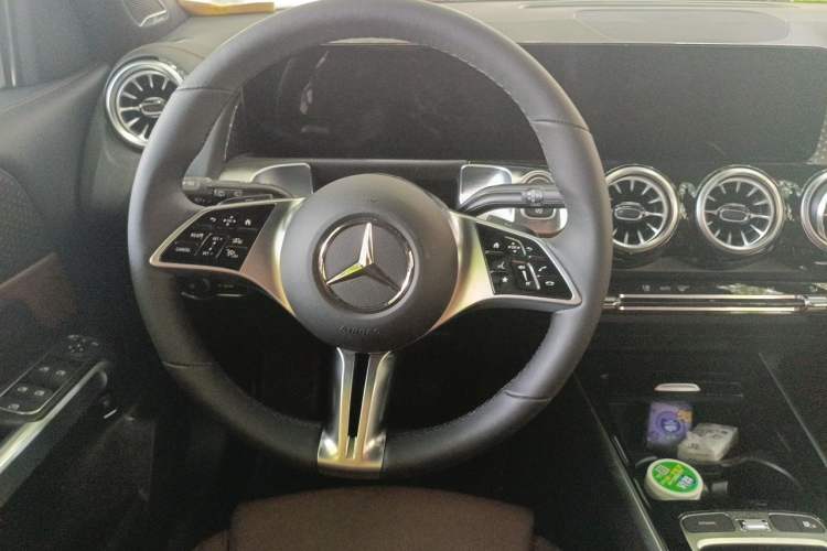 Used Mercedes-Benz GLB 2026 GLB 220 Fashion Model Steering Wheel