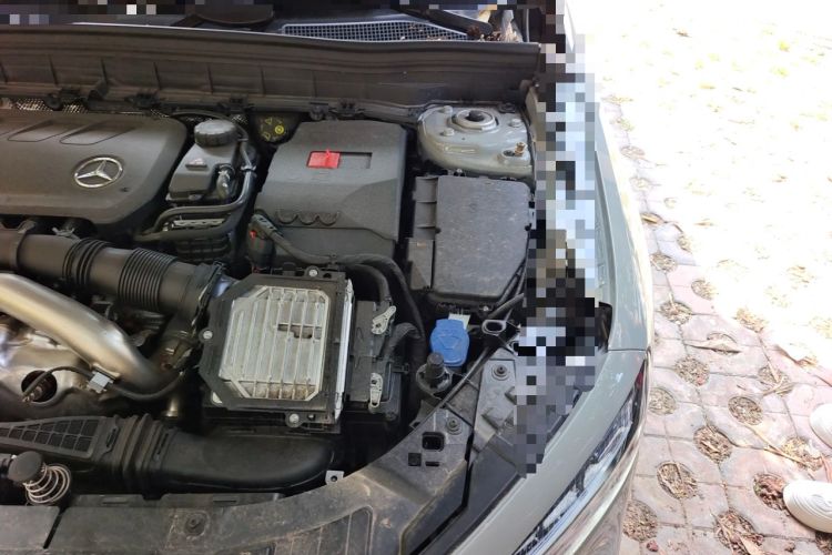 Used Mercedes-Benz GLB 2026 GLB 220 Collector’s Edition Engine Bay Left