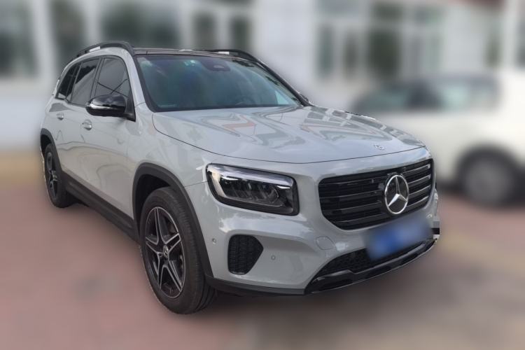 Used Mercedes-Benz GLB 2026 GLB 220 Collector’s Edition Front Right 45 Deg