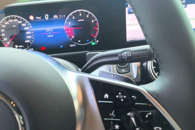 Used Mercedes-Benz GLB 2026 GLB 220 Collector’s Edition Gear Lever