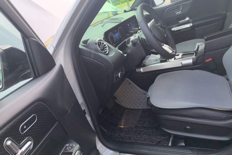 Used Mercedes-Benz GLB 2026 GLB 220 Collector’s Edition Left Front Seat