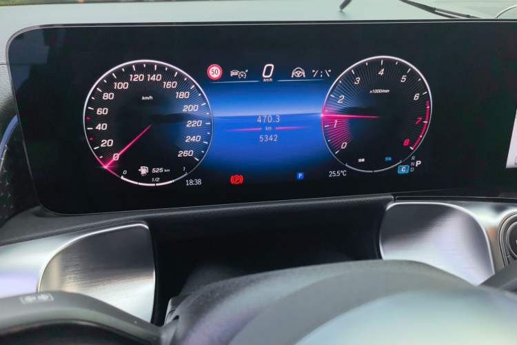 Used Mercedes-Benz GLB 2026 GLB 220 Collector’s Edition Odometer Close Up