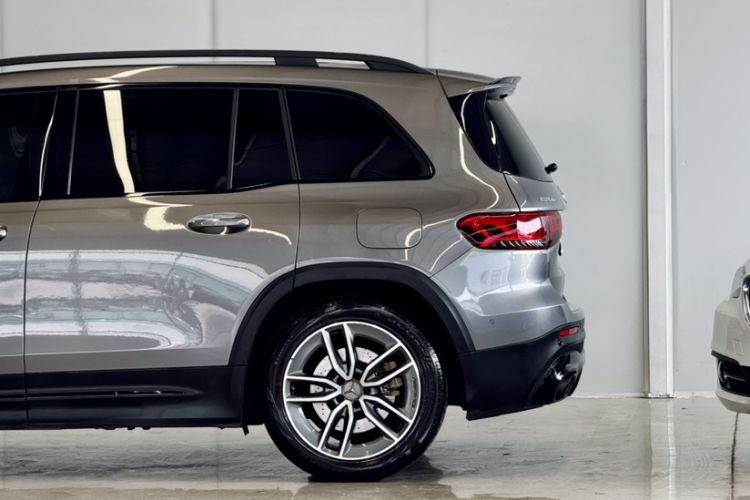 Used Mercedes-Benz GLB AMG 2021-Year Restyled AMG GLB 35 4MATIC Exterior 3