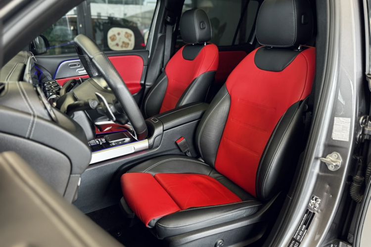 Used Mercedes-Benz GLB AMG 2021-Year Restyled AMG GLB 35 4MATIC Interior 1