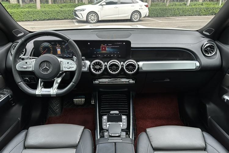 Used Mercedes-Benz GLB AMG 2022 AMG GLB 35 4MATIC Interior 1