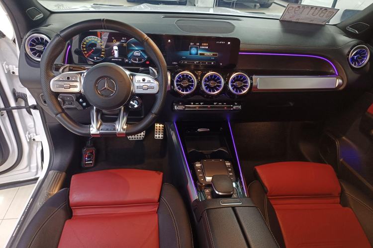 Used Mercedes-Benz GLB AMG 2022 AMG GLB 35 4MATIC Interior 2