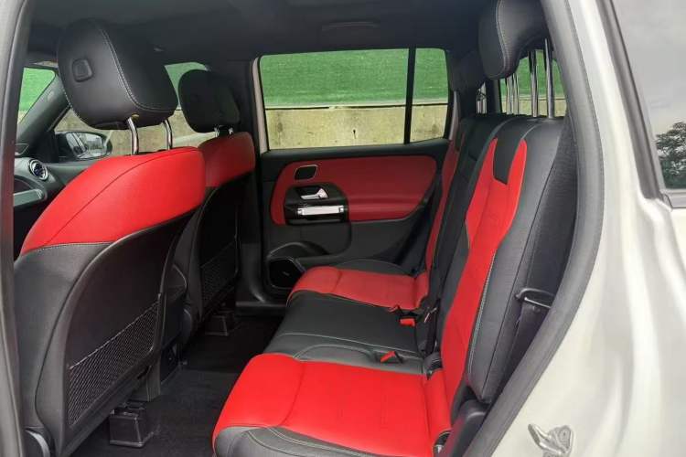 Used Mercedes-Benz GLB AMG 2022 AMG GLB 35 4MATIC Interior 4