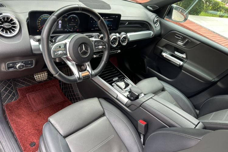 Used Mercedes-Benz GLB AMG 2022 AMG GLB 35 4MATIC Interior 4