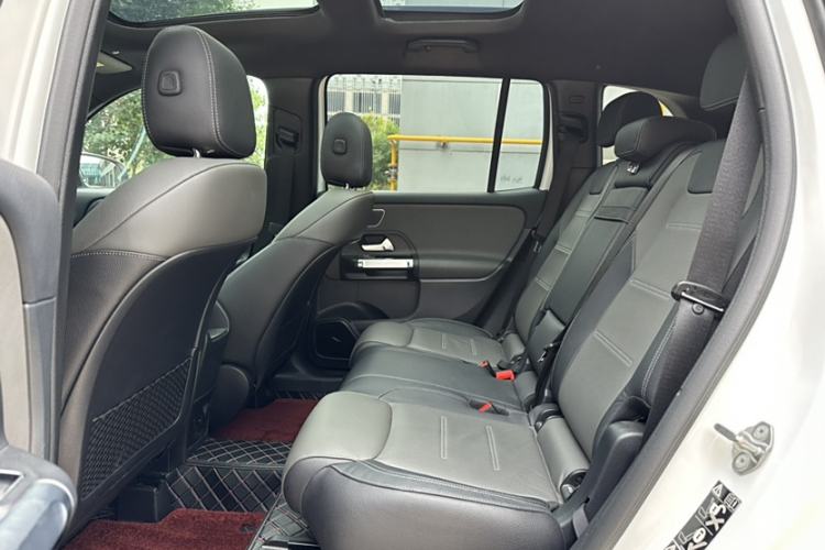 Used Mercedes-Benz GLB AMG 2022 AMG GLB 35 4MATIC Interior 5