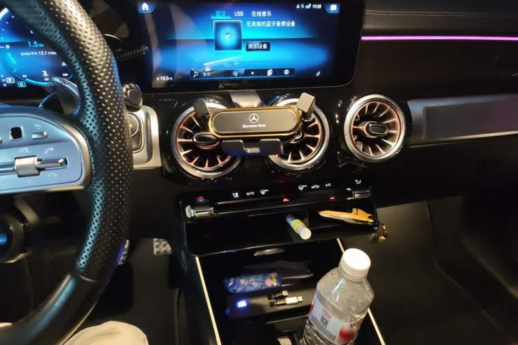 Used Mercedes-Benz GLB AMG 2021 AMG GLB 35 4MATIC Audio And AC Panel