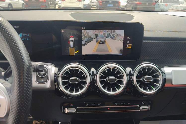 Used Mercedes-Benz GLB AMG 2021-Year Restyled AMG GLB 35 4MATIC Audio And AC Panel