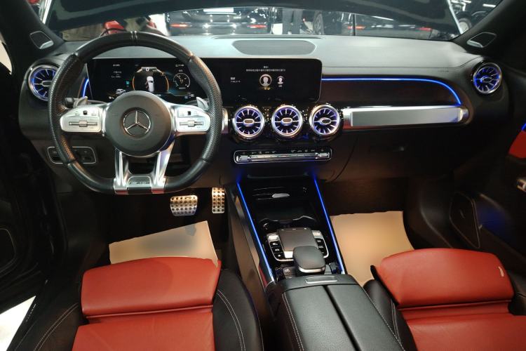 Used Mercedes-Benz GLB AMG 2021 AMG GLB 35 4MATIC Center Console