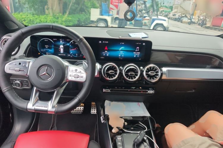 Used Mercedes-Benz GLB AMG 2021-Year Restyled AMG GLB 35 4MATIC Center Console