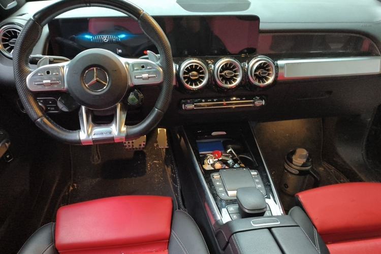 Used Mercedes-Benz GLB AMG 2021 AMG GLB 35 4MATIC Center Console