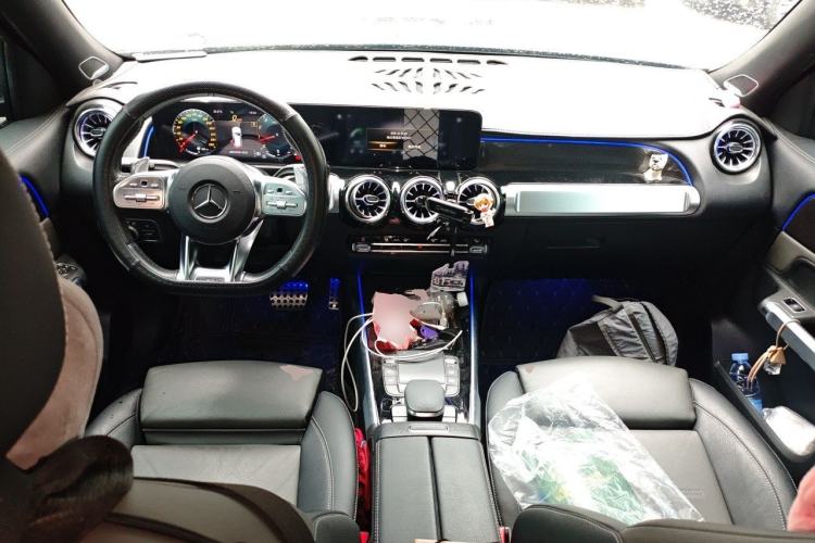 Used Mercedes-Benz GLB AMG 2021-Year Restyled AMG GLB 35 4MATIC Center Console