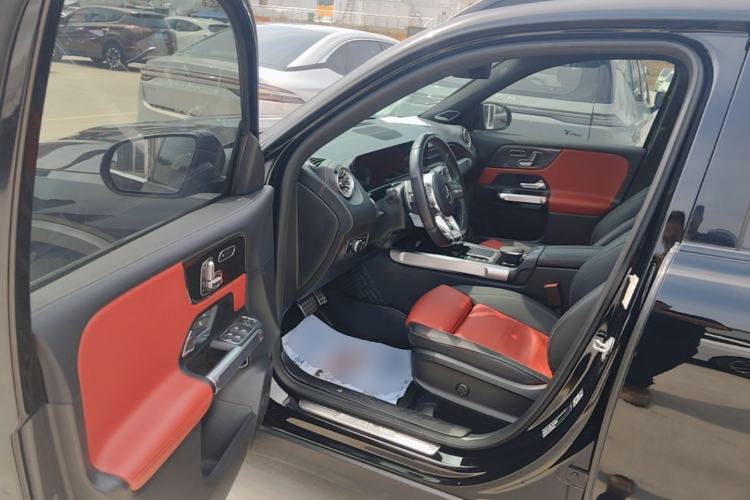 Used Mercedes-Benz GLB AMG 2021-Year Restyled AMG GLB 35 4MATIC Driver Seat