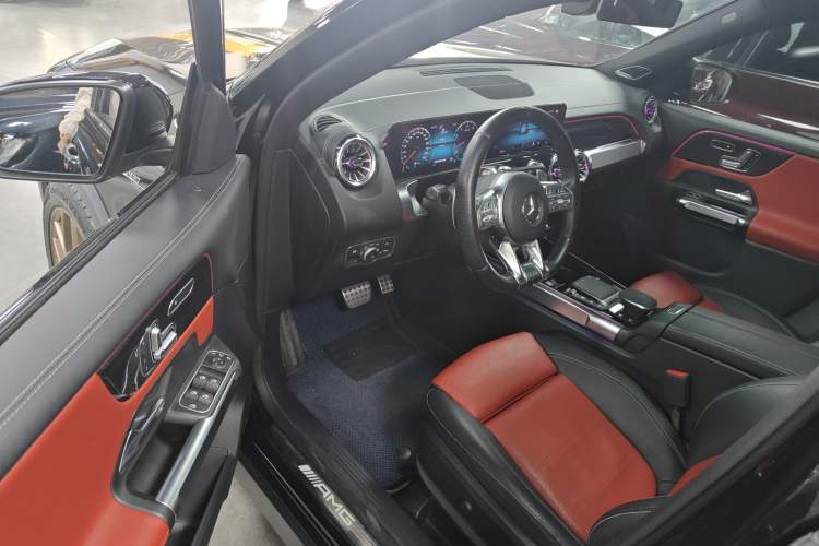 Used Mercedes-Benz GLB AMG 2021-Year Restyled AMG GLB 35 4MATIC Driver Seat