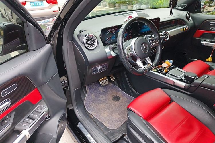 Used Mercedes-Benz GLB AMG 2021-Year Restyled AMG GLB 35 4MATIC Driver Seat
