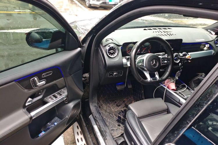 Used Mercedes-Benz GLB AMG 2021-Year Restyled AMG GLB 35 4MATIC Driver Seat