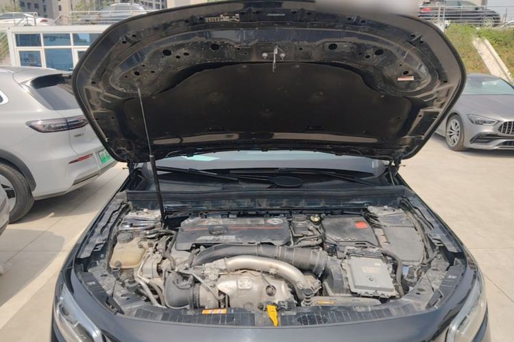 Used Mercedes-Benz GLB AMG 2021-Year Restyled AMG GLB 35 4MATIC Engine Bay