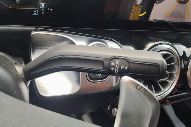 Used Mercedes-Benz GLB AMG 2021-Year Restyled AMG GLB 35 4MATIC Gear Lever