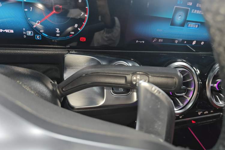 Used Mercedes-Benz GLB AMG 2021-Year Restyled AMG GLB 35 4MATIC Gear Lever