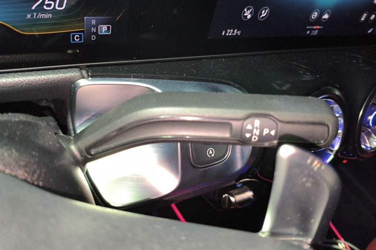 Used Mercedes-Benz GLB AMG 2021-Year Restyled AMG GLB 35 4MATIC Gear Lever