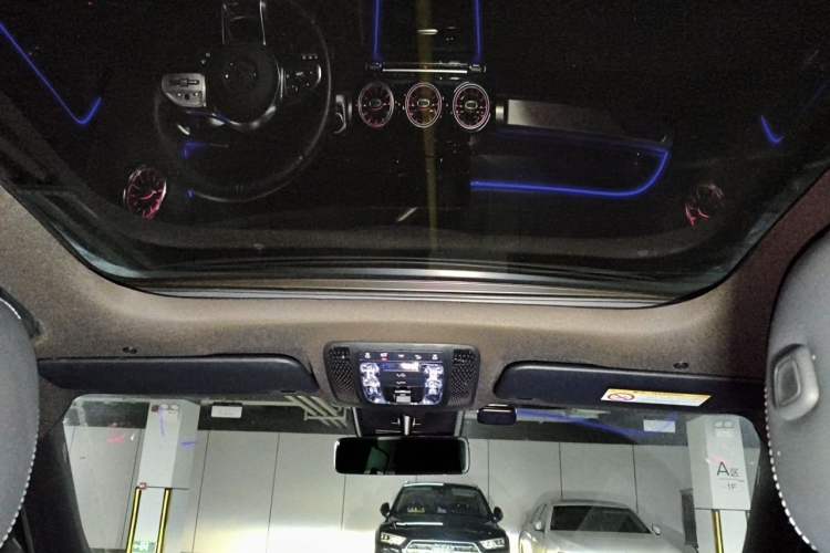 Used Mercedes-Benz GLB AMG 2021-Year Restyled AMG GLB 35 4MATIC Headliner