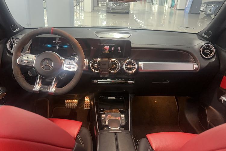Used Mercedes-Benz GLB AMG 2021-Year Restyled AMG GLB 35 4MATIC Interior 3