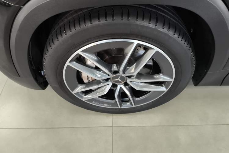 Used Mercedes-Benz GLB AMG 2021 AMG GLB 35 4MATIC Left Front Wheel Hub