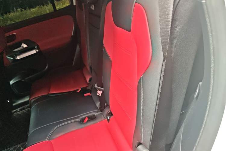 Used Mercedes-Benz GLB AMG 2021 AMG GLB 35 4MATIC Left Rear Seat